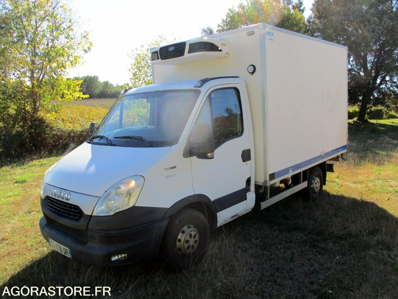 IVECO 35S13 de 2013 426915Kms "d'autoroute"chassis cabine frigorifique - Furgonas šaldytuvas: foto 1 IVECO 35S13 de 2013 426915Kms "d'autoroute"chassis cabine frigorifique - Furgonas šaldytuvas: foto 1