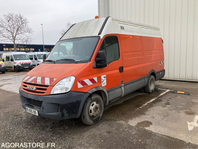IVECO - 50C15 - 2007 / 332349 KM (P2001860) - Krovininis mikroautobusas: foto 2 IVECO - 50C15 - 2007 / 332349 KM (P2001860) - Krovininis mikroautobusas: foto 2