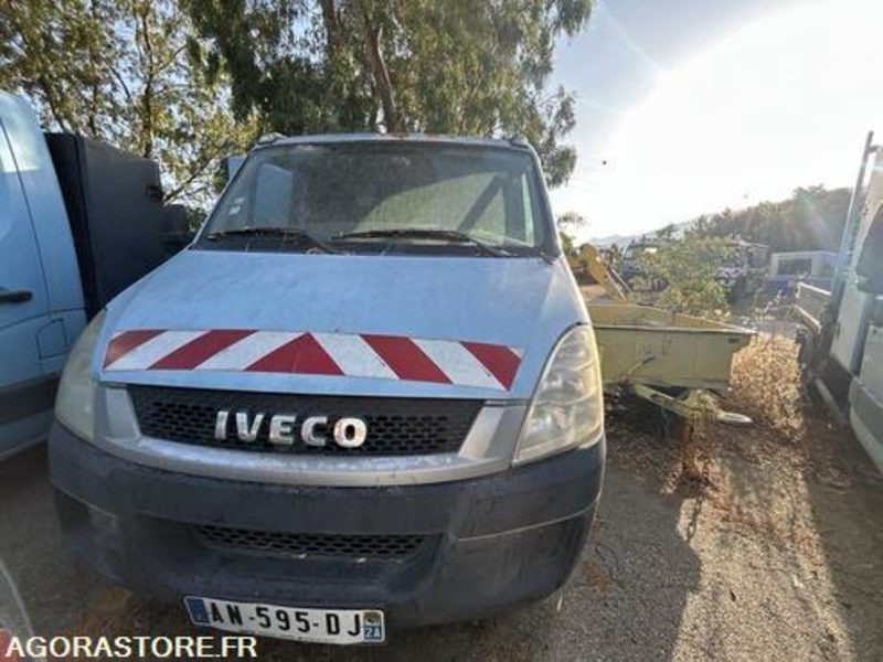 IVECO DAILY - 2010 - 156734KM - AN595DJ - Krovininis mikroautobusas: foto 2 IVECO DAILY - 2010 - 156734KM - AN595DJ - Krovininis mikroautobusas: foto 2