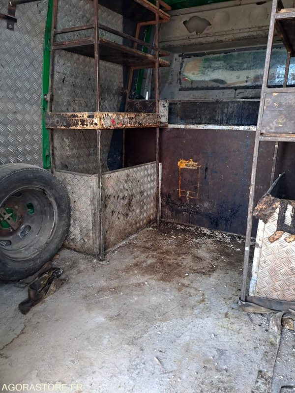 IVECO Daily 35C12 - 2008 - 168450 KM - P1507313 - Krovininis mikroautobusas: foto 5 IVECO Daily 35C12 - 2008 - 168450 KM - P1507313 - Krovininis mikroautobusas: foto 5
