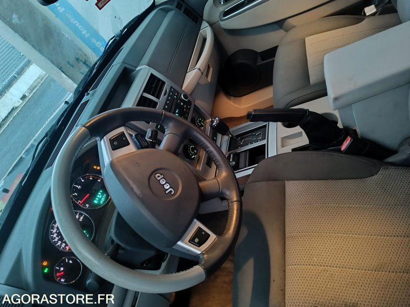 Jeep Cherokee IV 2.8 CRD Jamboree - 2009 - 193 000 KM - Lengvasis automobilis: foto 3 Jeep Cherokee IV 2.8 CRD Jamboree - 2009 - 193 000 KM - Lengvasis automobilis: foto 3
