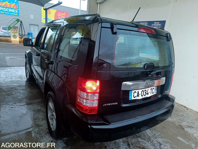 Jeep Cherokee IV 2.8 CRD Jamboree - 2009 - 193 000 KM - Lengvasis automobilis: foto 5 Jeep Cherokee IV 2.8 CRD Jamboree - 2009 - 193 000 KM - Lengvasis automobilis: foto 5