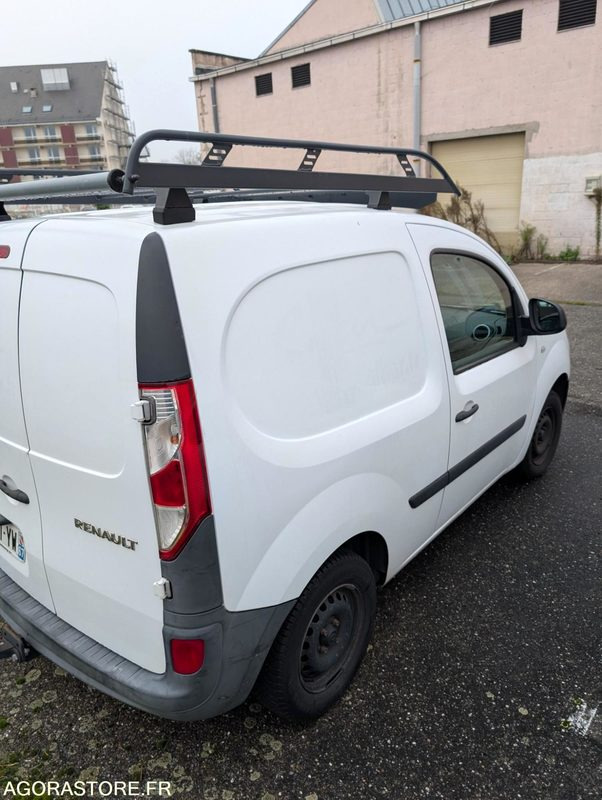 KANGOO de 2013 avec galerie toit et attache remorque - 75 CV - 81 502 KM - Mažas furgonas: foto 4 KANGOO de 2013 avec galerie toit et attache remorque - 75 CV - 81 502 KM - Mažas furgonas: foto 4