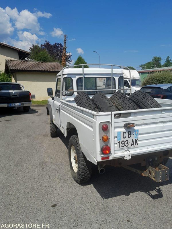 LAND ROVER DEFENDER 110 - 2012 - 81370KM - Visureigis: foto 4 LAND ROVER DEFENDER 110 - 2012 - 81370KM - Visureigis: foto 4