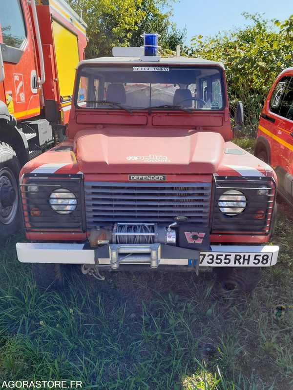 Land rover Défender TDI 130 Pick-up incendie - Visureigis: foto 1 Land rover Défender TDI 130 Pick-up incendie - Visureigis: foto 1