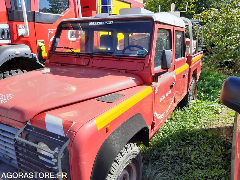 Land rover Défender TDI 130 Pick-up incendie - Visureigis: foto 3 Land rover Défender TDI 130 Pick-up incendie - Visureigis: foto 3