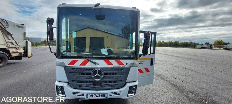MERCEDES ECONIC - 2015 - Šiukšliavežis: foto 1 MERCEDES ECONIC - 2015 - Šiukšliavežis: foto 1