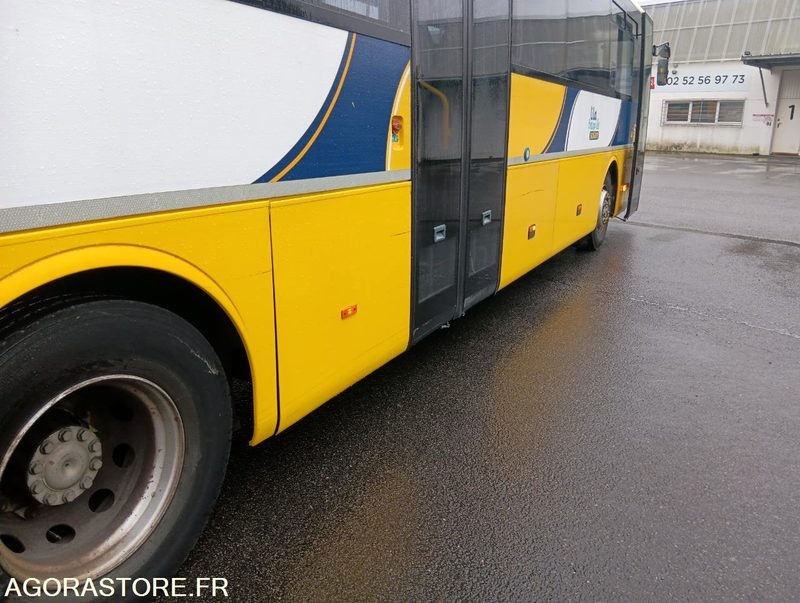 MERCEDES INTOURO N°083238 - Mokyklinis autobusas: foto 3 MERCEDES INTOURO N°083238 - Mokyklinis autobusas: foto 3