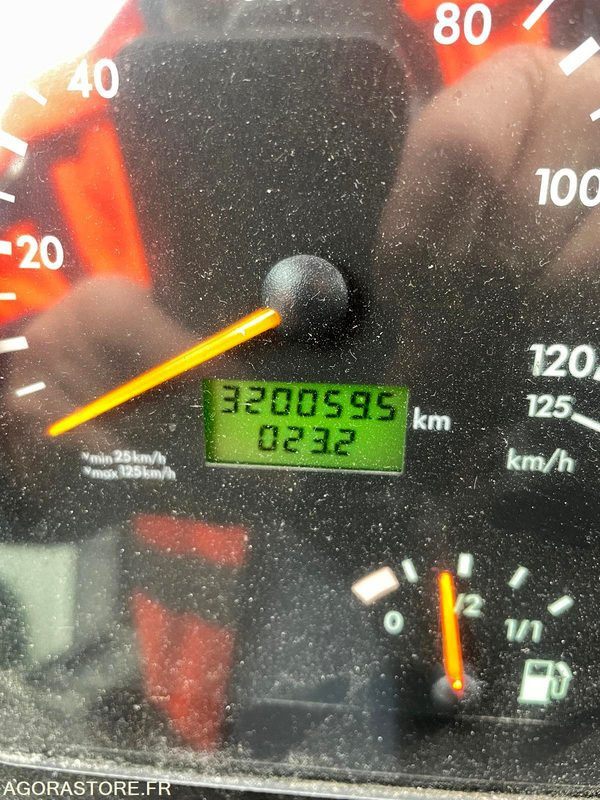 MERCEDES INTOURO N°093303 - Mokyklinis autobusas: foto 5 MERCEDES INTOURO N°093303 - Mokyklinis autobusas: foto 5