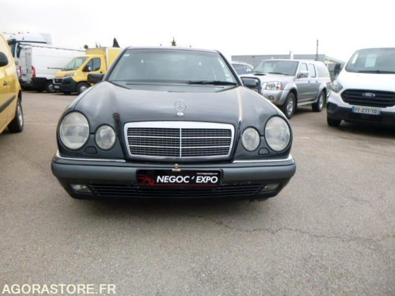 MERCEDES classe E 420 v8 W210 - 1996 - immatriculation espagnole vente pour pro - Lengvasis automobilis: foto 3 MERCEDES classe E 420 v8 W210 - 1996 - immatriculation espagnole vente pour pro - Lengvasis automobilis: foto 3