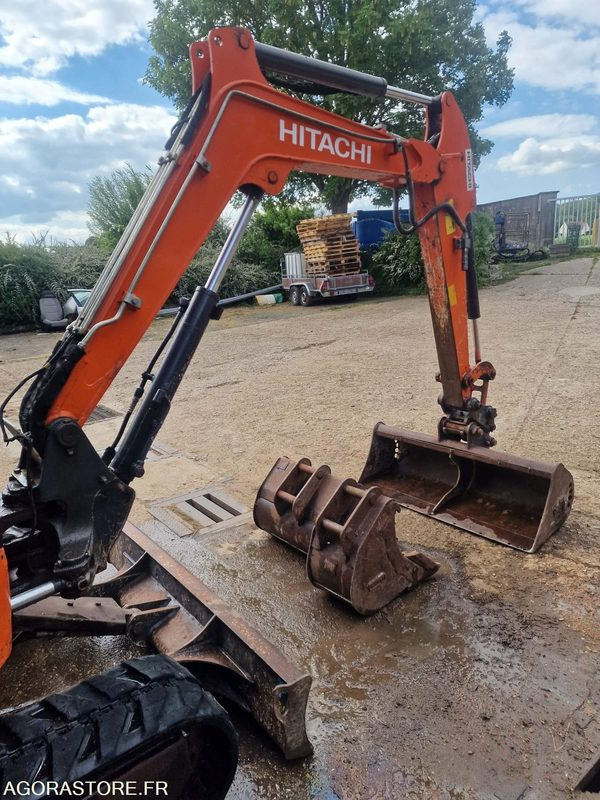 MINI PELLE HYDRAULIQUE SUR CHENILLES CAOUTCHOUC HITACHI ZX26U DIESEL 19.7CV 2017 - Mini ekskavatorius: foto 1 MINI PELLE HYDRAULIQUE SUR CHENILLES CAOUTCHOUC HITACHI ZX26U DIESEL 19.7CV 2017 - Mini ekskavatorius: foto 1