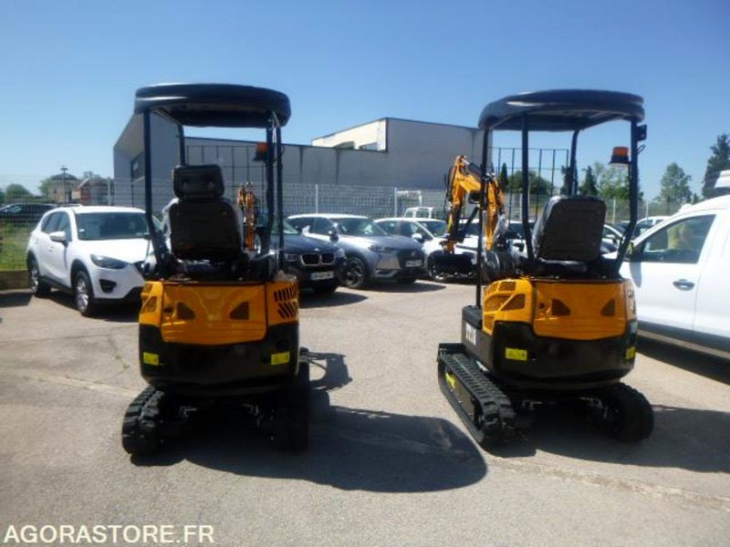 MINIPELLE 1T8 MOTEUR 3 CYLINDRES KUBOTA - Ekskavatorius: foto 2 MINIPELLE 1T8 MOTEUR 3 CYLINDRES KUBOTA - Ekskavatorius: foto 2
