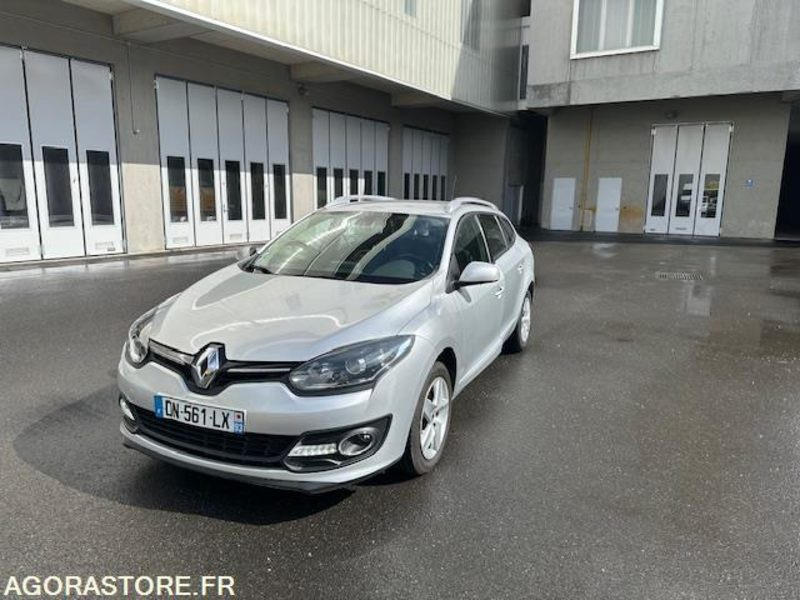 Megane III Phase 3 Estate 1.5 dCi 110 cv BVA DN561LX - Universalas: foto 1 Megane III Phase 3 Estate 1.5 dCi 110 cv BVA DN561LX - Universalas: foto 1