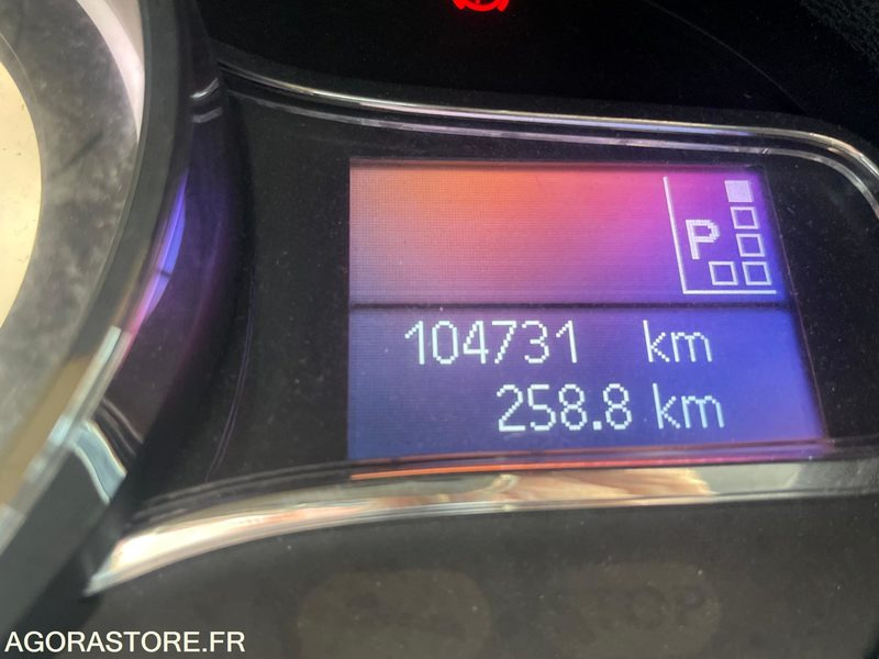 Megane III Phase 3 Estate 1.5 dCi 110 cv BVA DN561LX - Universalas: foto 5 Megane III Phase 3 Estate 1.5 dCi 110 cv BVA DN561LX - Universalas: foto 5