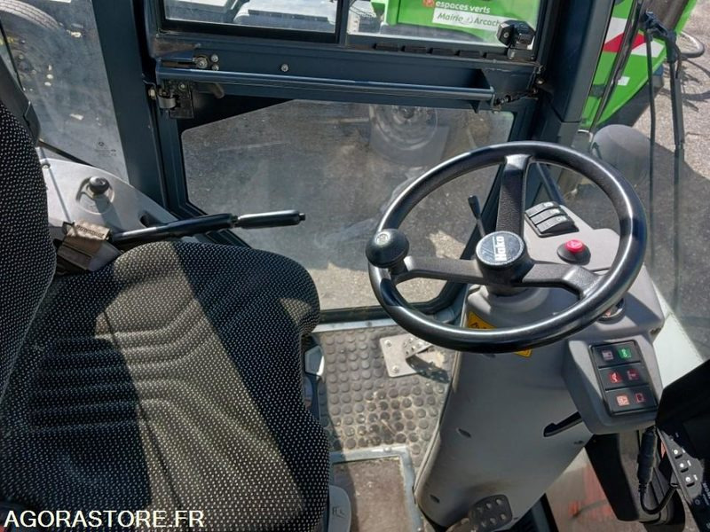 Mini balayeuse HAKO C1250 - Gatvių šlavimo mašina: foto 2 Mini balayeuse HAKO C1250 - Gatvių šlavimo mašina: foto 2