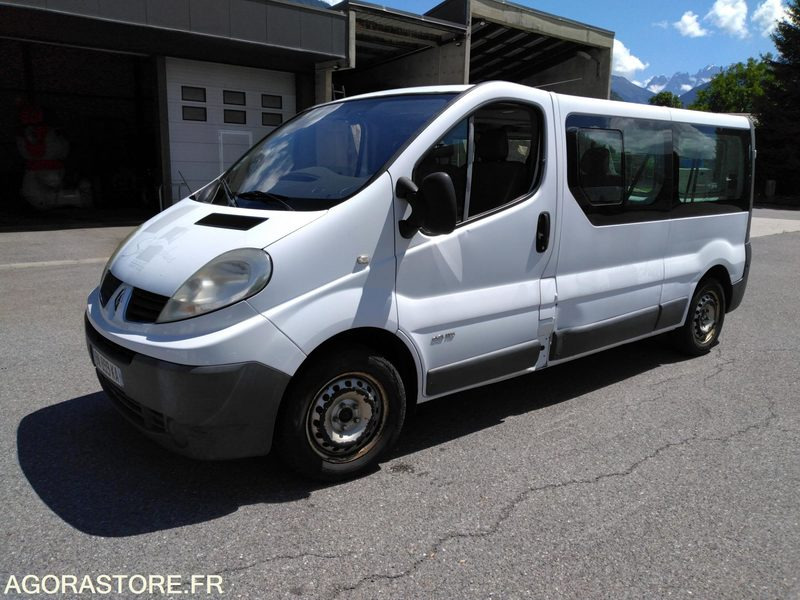 Minibus Renault Trafic - Mikroautobusas, Keleivinis furgonas: foto 1 Minibus Renault Trafic - Mikroautobusas, Keleivinis furgonas: foto 1
