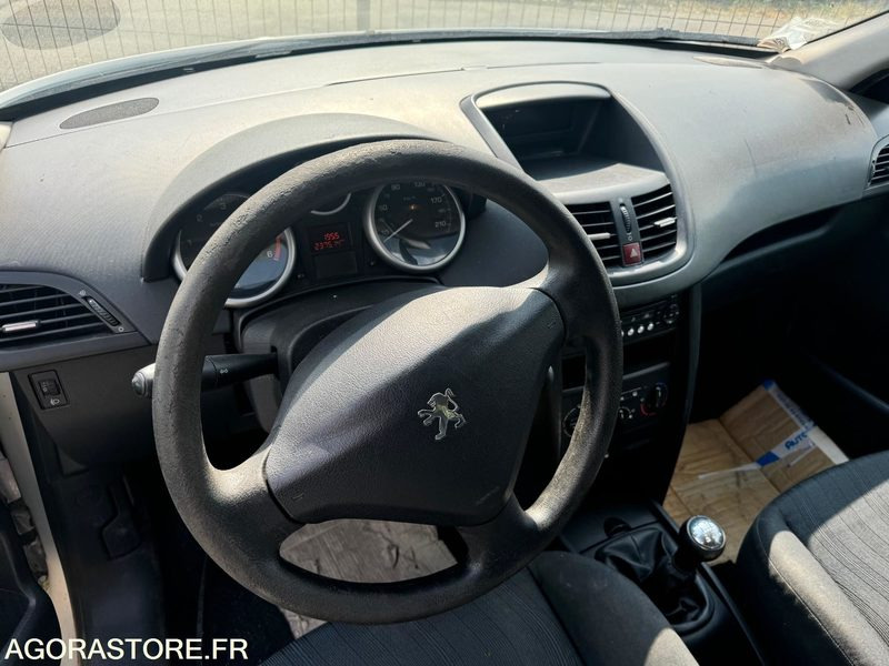 PEUGEOT 207 1.4 HDI STE - Lengvasis automobilis: foto 5 PEUGEOT 207 1.4 HDI STE - Lengvasis automobilis: foto 5