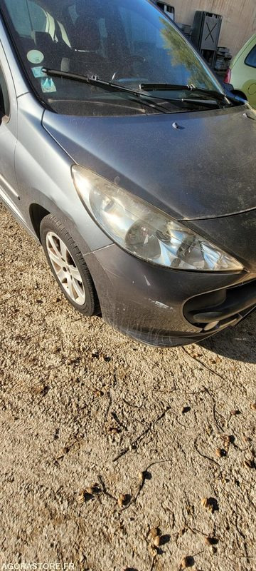 PEUGEOT 207 - 2009 - Lengvasis automobilis: foto 2 PEUGEOT 207 - 2009 - Lengvasis automobilis: foto 2