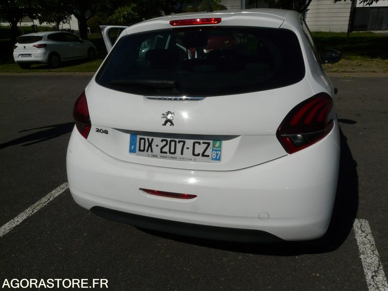 PEUGEOT 208 DX207CZ - Lengvasis automobilis: foto 2 PEUGEOT 208 DX207CZ - Lengvasis automobilis: foto 2
