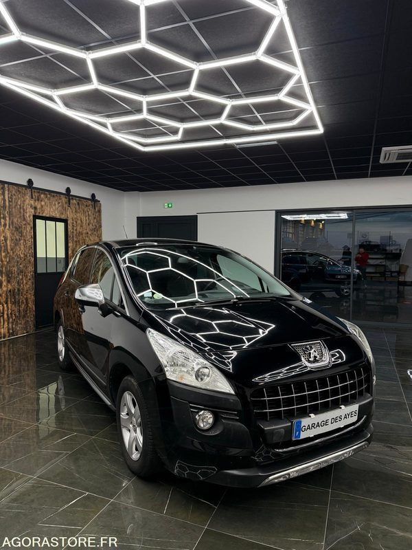 PEUGEOT 3008 1.6L HDI 115CH CROSSWAY - Visureigis: foto 2 PEUGEOT 3008 1.6L HDI 115CH CROSSWAY - Visureigis: foto 2
