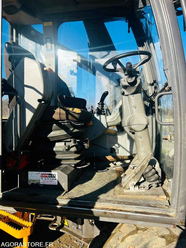 Pelle Mecalac 12MXT - 2004 - 4523 HEURES - Ekskavatorius: foto 3 Pelle Mecalac 12MXT - 2004 - 4523 HEURES - Ekskavatorius: foto 3