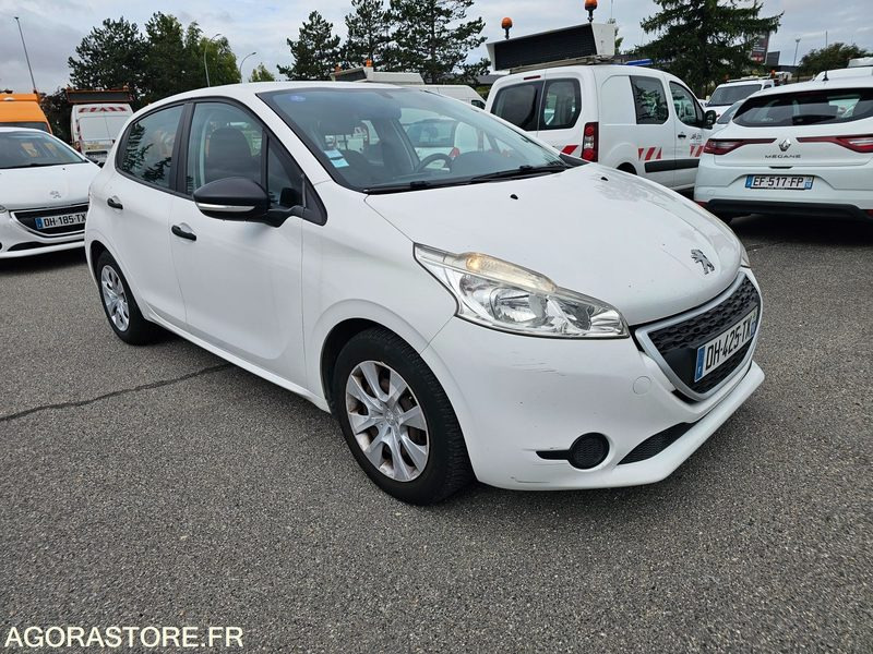 Peugeot 208 - 2014 - 134673km - DH425TX - Lengvasis automobilis: foto 2 Peugeot 208 - 2014 - 134673km - DH425TX - Lengvasis automobilis: foto 2