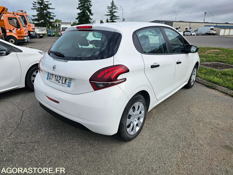 Peugeot 208 - 2015 - 187805km - DT142LK - Lengvasis automobilis: foto 3 Peugeot 208 - 2015 - 187805km - DT142LK - Lengvasis automobilis: foto 3