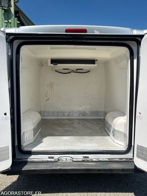 Peugeot Boxer L1H2 330 L1H1 2L Bluehdi - 2017 - 139 950km - Furgonas šaldytuvas: foto 4 Peugeot Boxer L1H2 330 L1H1 2L Bluehdi - 2017 - 139 950km - Furgonas šaldytuvas: foto 4