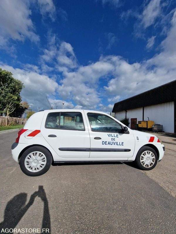 RENAULT CLIO 2 - LOT N°2 - Lengvasis automobilis: foto 5 RENAULT CLIO 2 - LOT N°2 - Lengvasis automobilis: foto 5
