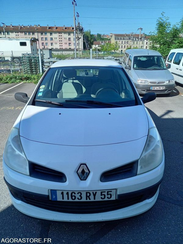 RENAULT CLIO 5 PLACES - Lengvasis automobilis: foto 1 RENAULT CLIO 5 PLACES - Lengvasis automobilis: foto 1
