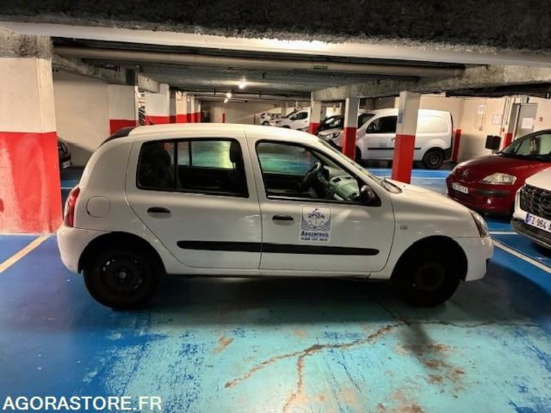 RENAULT CLIO ESSENCE de 2008 avec 153100 KMS PARFAIT ETAT ET ROULANTE - Lengvasis automobilis: foto 3 RENAULT CLIO ESSENCE de 2008 avec 153100 KMS PARFAIT ETAT ET ROULANTE - Lengvasis automobilis: foto 3