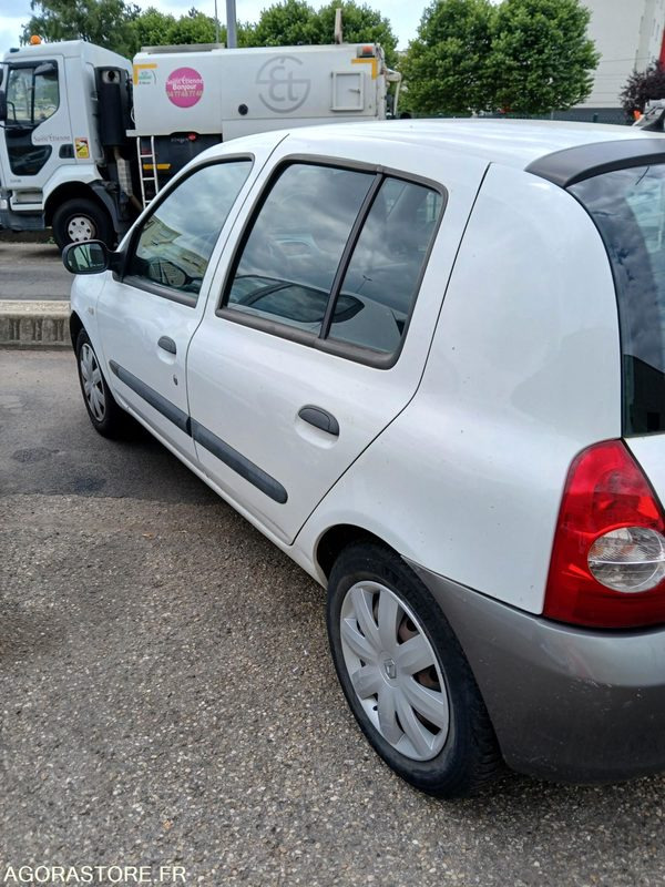 RENAULT CLIO GPL - 2007 - 95850 KMS - Lengvasis automobilis: foto 4 RENAULT CLIO GPL - 2007 - 95850 KMS - Lengvasis automobilis: foto 4