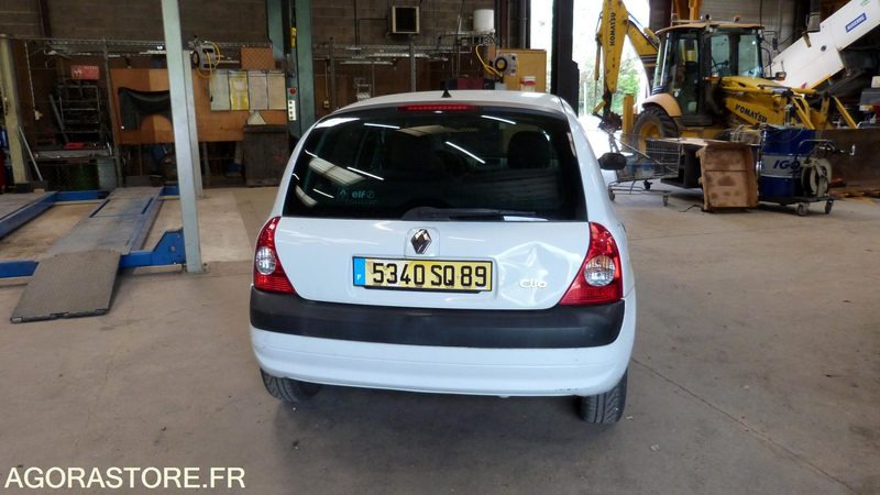 RENAULT CLIO - Lengvasis automobilis: foto 4 RENAULT CLIO - Lengvasis automobilis: foto 4