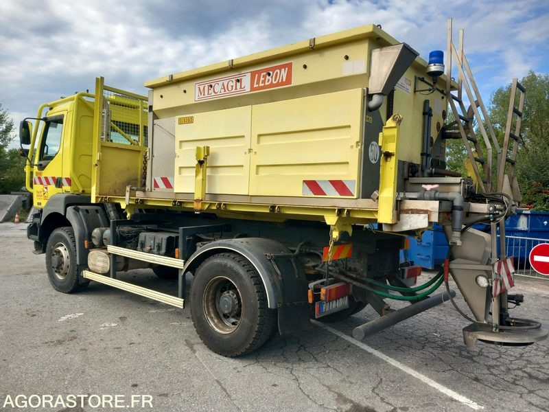 RENAULT KERAX 4X4 DXI 370 BENNE + Saleuse MECAGIL LEBON (KR0406 + SL0203) - Sniego valymo mašina: foto 2 RENAULT KERAX 4X4 DXI 370 BENNE + Saleuse MECAGIL LEBON (KR0406 + SL0203) - Sniego valymo mašina: foto 2