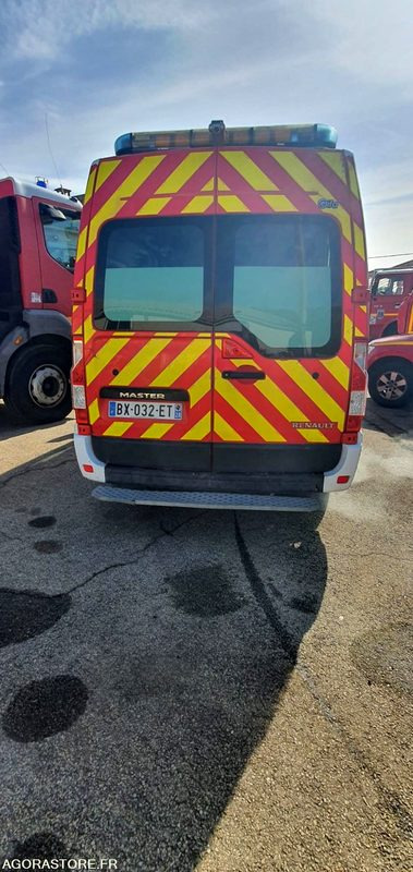 RENAULT MASTER 2.3 DCI TYPE AMBULANCE - 151128 km - 2011 - Krovininis mikroautobusas: foto 4 RENAULT MASTER 2.3 DCI TYPE AMBULANCE - 151128 km - 2011 - Krovininis mikroautobusas: foto 4