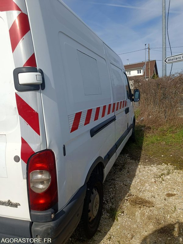 RENAULT MASTER - 2004 - 185782km - Krovininis mikroautobusas: foto 4 RENAULT MASTER - 2004 - 185782km - Krovininis mikroautobusas: foto 4