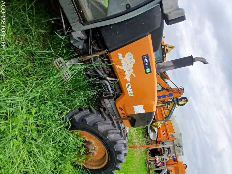 RENAULT TRACTEUR AGRICOLE - 1998 - Traktorius: foto 3 RENAULT TRACTEUR AGRICOLE - 1998 - Traktorius: foto 3