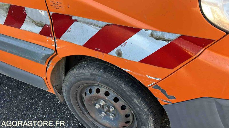 RENAULT TRAFIC - 2014 - 439000 KM - DC986YM - Krovininis mikroautobusas: foto 5 RENAULT TRAFIC - 2014 - 439000 KM - DC986YM - Krovininis mikroautobusas: foto 5