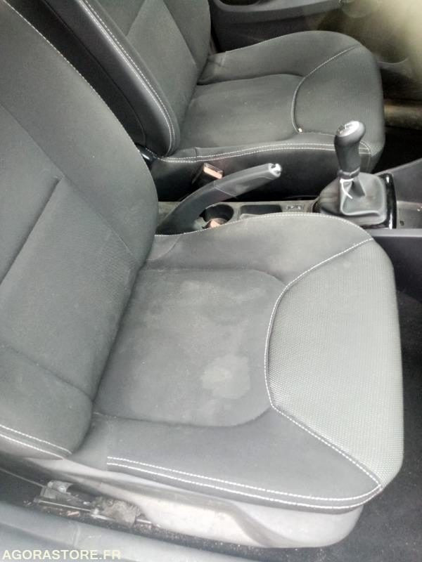 REnault Clio IV - 1.5 L Diesel - 276 000km - Lengvasis automobilis: foto 5 REnault Clio IV - 1.5 L Diesel - 276 000km - Lengvasis automobilis: foto 5