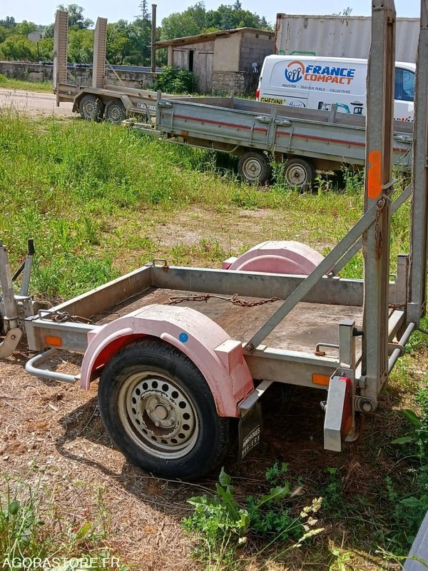 Remorque PORTE ROULEAU HUBIERE - Priekaba spec technikai: foto 3 Remorque PORTE ROULEAU HUBIERE - Priekaba spec technikai: foto 3