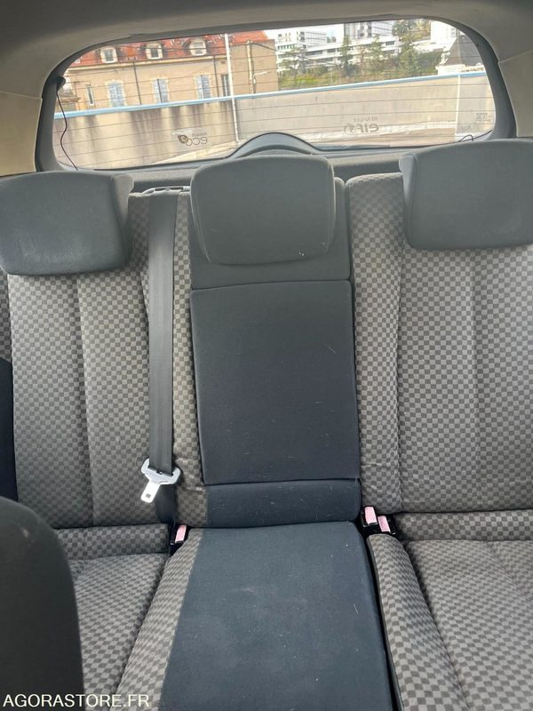 Renault MEGANE II SOCIETE AIR - 260 000 KM - 2008 - Lengvasis automobilis: foto 4 Renault MEGANE II SOCIETE AIR - 260 000 KM - 2008 - Lengvasis automobilis: foto 4
