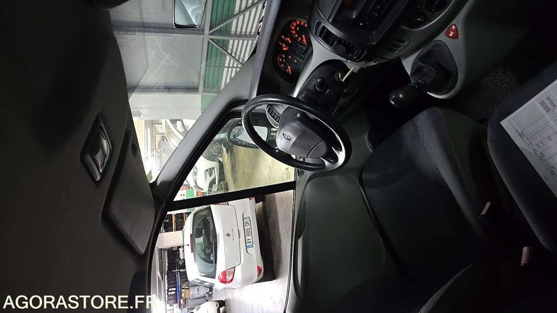 Renault Trafic - 2004 - 257907kms - 1707-XB-22 - Mikroautobusas, Keleivinis furgonas: foto 4 Renault Trafic - 2004 - 257907kms - 1707-XB-22 - Mikroautobusas, Keleivinis furgonas: foto 4