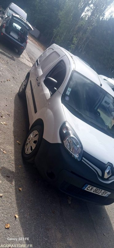 Renault kangoo 1.2 tce 115 cv 93121 kms Annee 2018 Clim Gps - Mažas furgonas: foto 3 Renault kangoo 1.2 tce 115 cv 93121 kms Annee 2018 Clim Gps - Mažas furgonas: foto 3