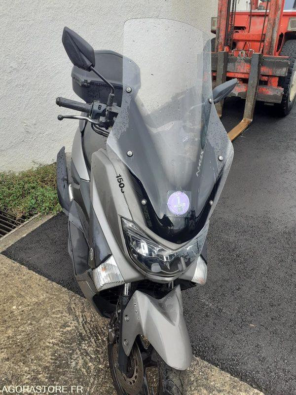 SCOOTER YAMAHA NMAX 125 - Motociklas: foto 4 SCOOTER YAMAHA NMAX 125 - Motociklas: foto 4