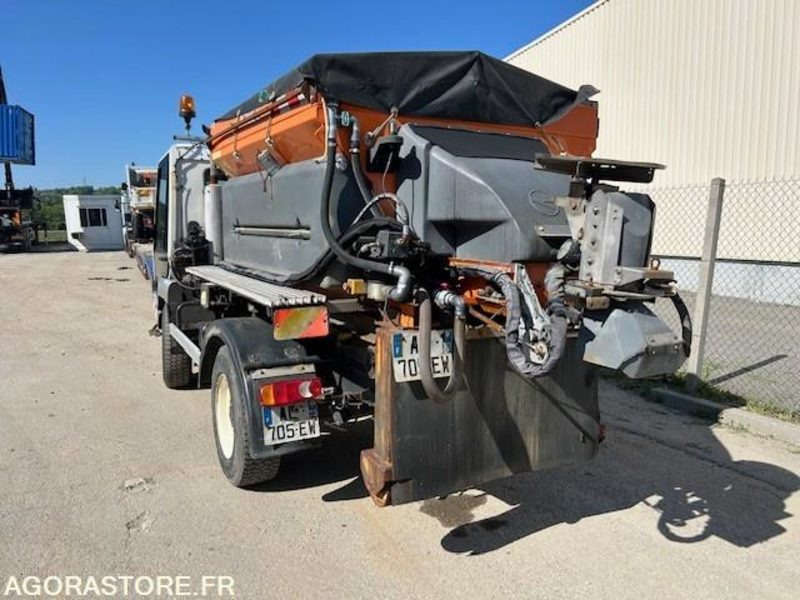 LINDNER UNITRAC 102C AMPLIROLL + LAME + SALEUSE 2008 5050 HEURES - Sunkvežimis: foto 4 LINDNER UNITRAC 102C AMPLIROLL + LAME + SALEUSE 2008 5050 HEURES - Sunkvežimis: foto 4