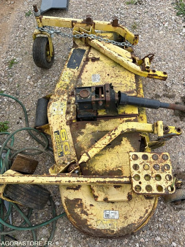 TONDEUSE AUTOPORTEE JOHN DEERE - Vejapjovė: foto 3 TONDEUSE AUTOPORTEE JOHN DEERE - Vejapjovė: foto 3