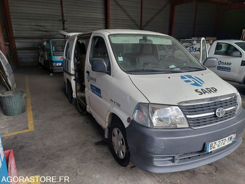 TOYOTA Hiace fourgon HP HUWER 2012 272000KM ROULANT EXPORT UNIQUEMENT - Mažas furgonas: foto 4 TOYOTA Hiace fourgon HP HUWER 2012 272000KM ROULANT EXPORT UNIQUEMENT - Mažas furgonas: foto 4