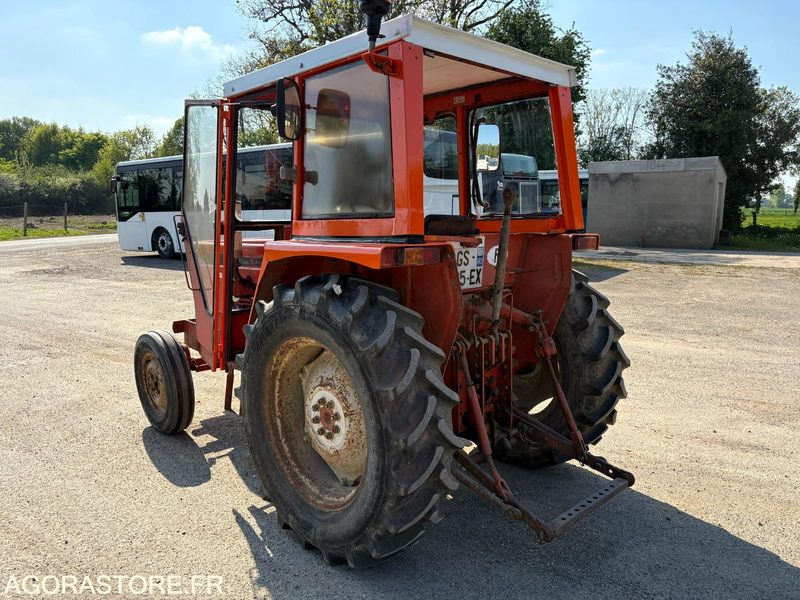 TRACTEUR AGRICOLE RENAULT 421 - Traktorius: foto 5 TRACTEUR AGRICOLE RENAULT 421 - Traktorius: foto 5