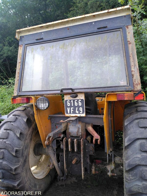 TRACTEUR RENAULT 651 - Traktorius: foto 1 TRACTEUR RENAULT 651 - Traktorius: foto 1