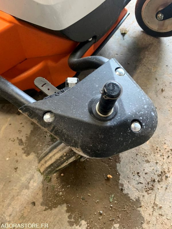 Tondeuse STIHL - Vejapjovė: foto 4 Tondeuse STIHL - Vejapjovė: foto 4